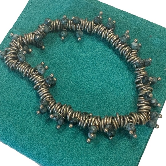 Universal Thread Beaded Stretch Rings 2 Bracelets Silver Blue Brass Green - Picture 5 of 5